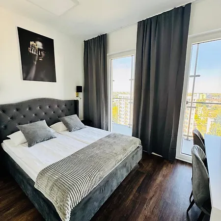 Vola Palace * Varsavia